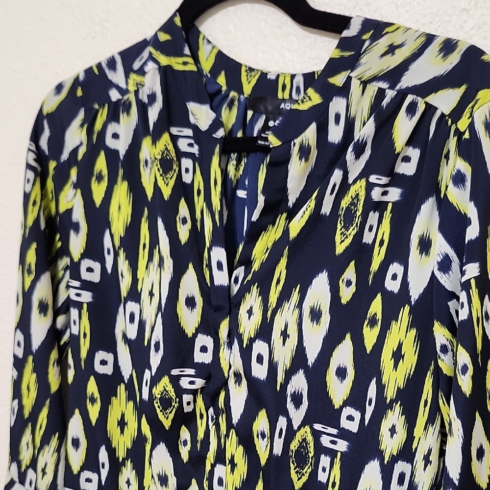 Aqua Yellow and Blue Mini Dress with Graphic Relaxed Style - Picture 6 of 10
